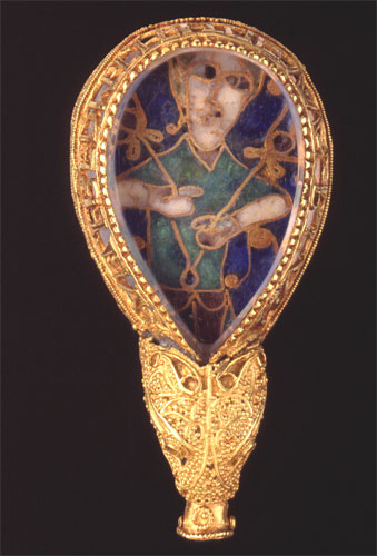 Look at man on the Alfred Jewel